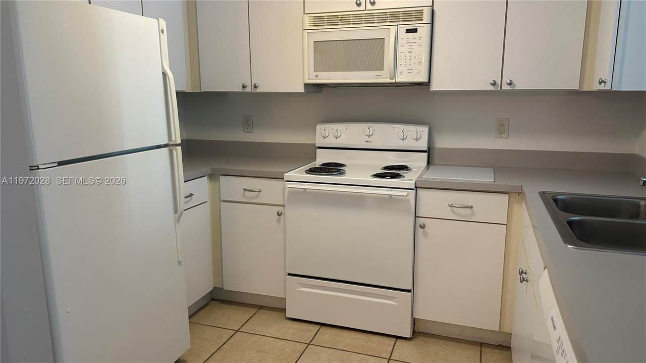 1250 Miami Ave - Photo 1