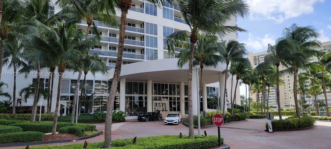 1850 Ocean Dr - Photo 1