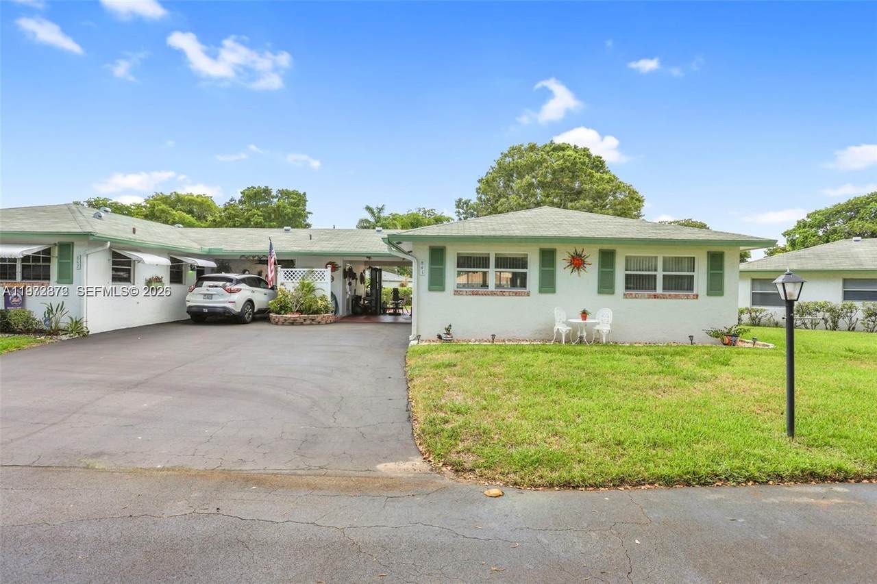 841 Meadowlark Ln - Photo 1