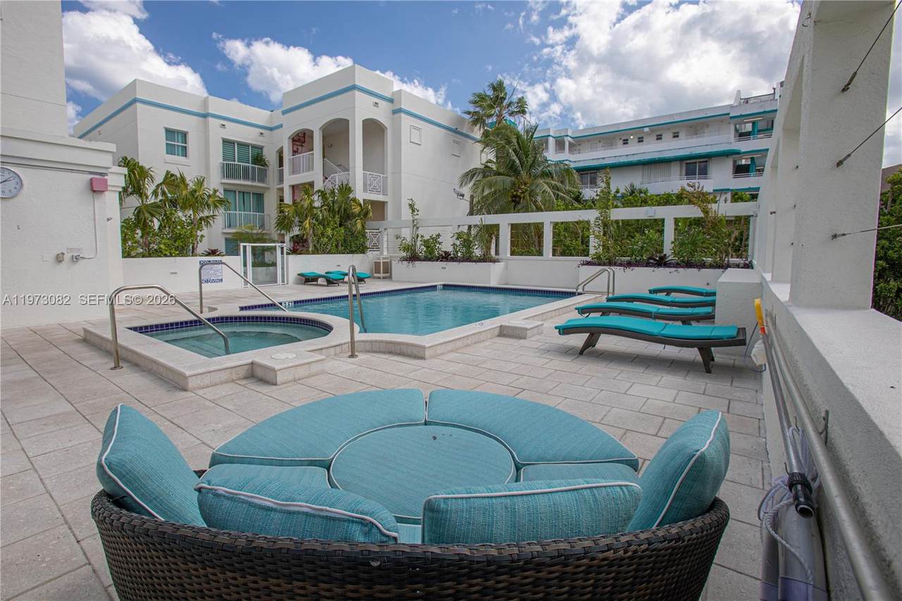https://bt-photos.global.ssl.fastly.net/miami/1280_boomver_1_A11973082-2.jpg