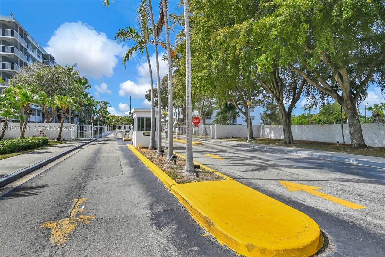 https://bt-photos.global.ssl.fastly.net/miami/1280_boomver_1_A11973103-2.jpg