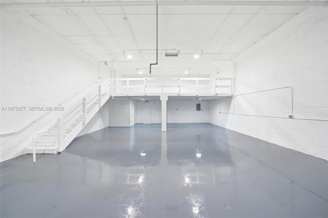 16300 137th Ave - Photo 1