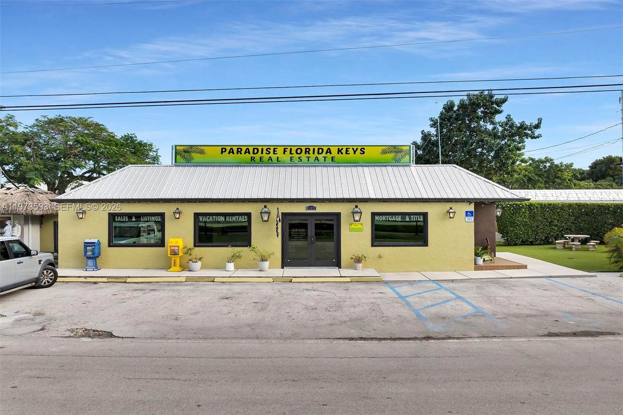105 Palm Ave. - Photo 1