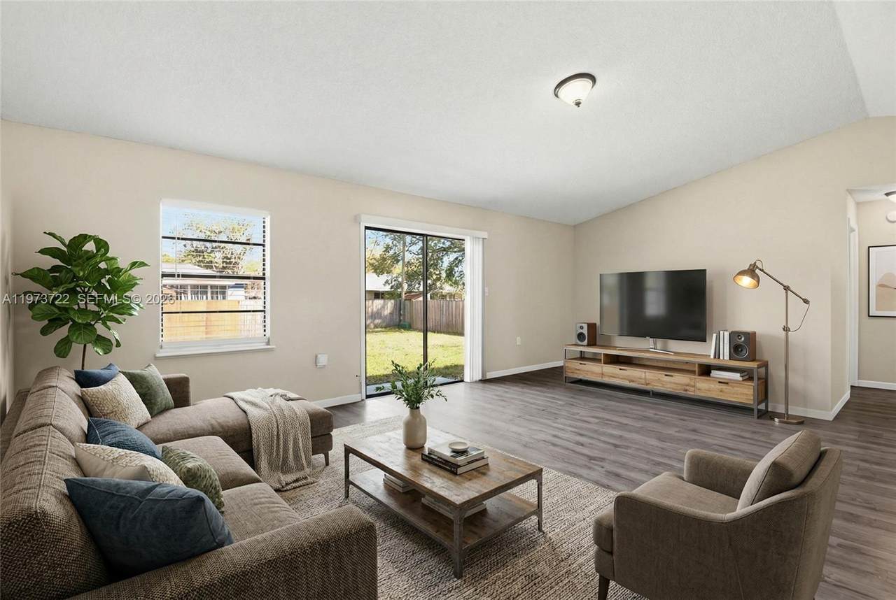 637 Mosquero Ave - Photo 1