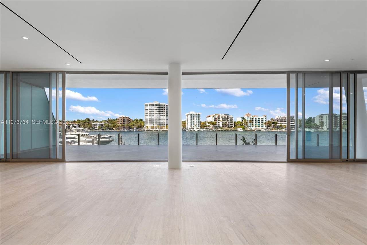 5 Grove Isle Dr - Photo 1