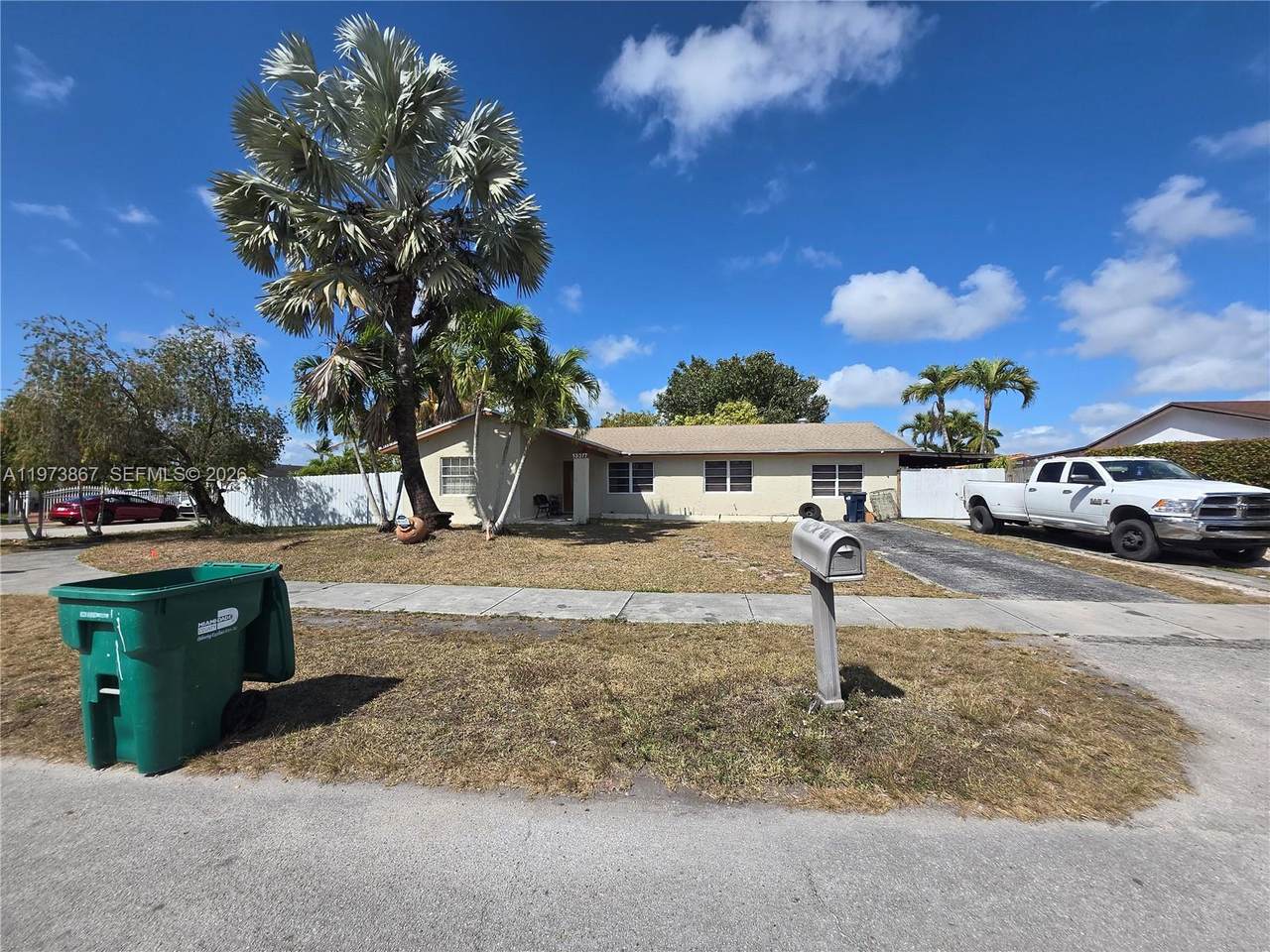 https://bt-photos.global.ssl.fastly.net/miami/1280_boomver_1_A11973867-2.jpg