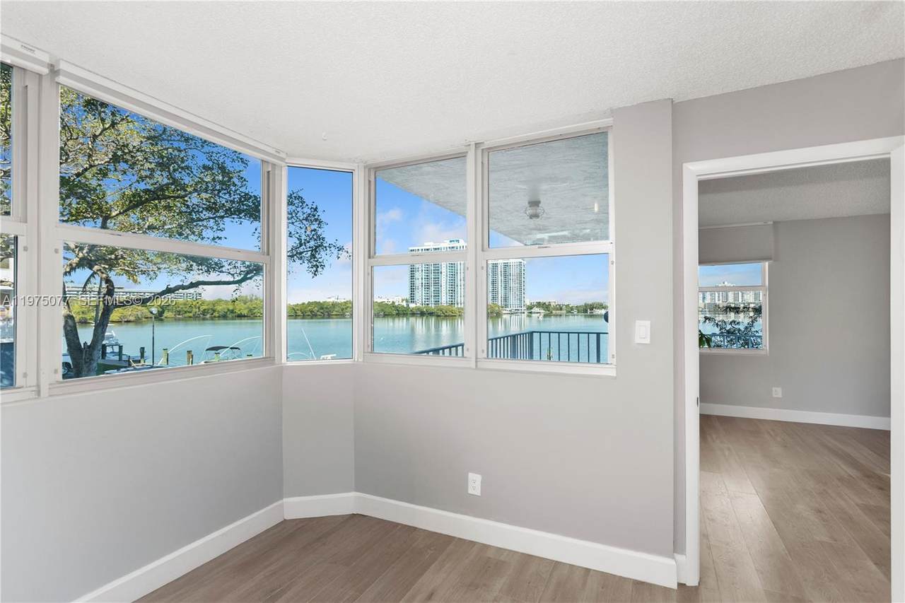 https://bt-photos.global.ssl.fastly.net/miami/1280_boomver_1_A11975077-2.jpg