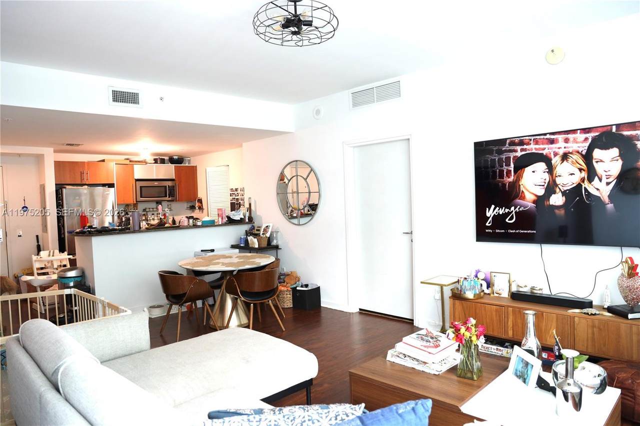 300 Biscayne Blvd - Photo 1