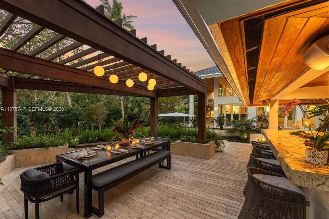 https://bt-photos.global.ssl.fastly.net/miami/1280_boomver_1_A11975747-2.jpg