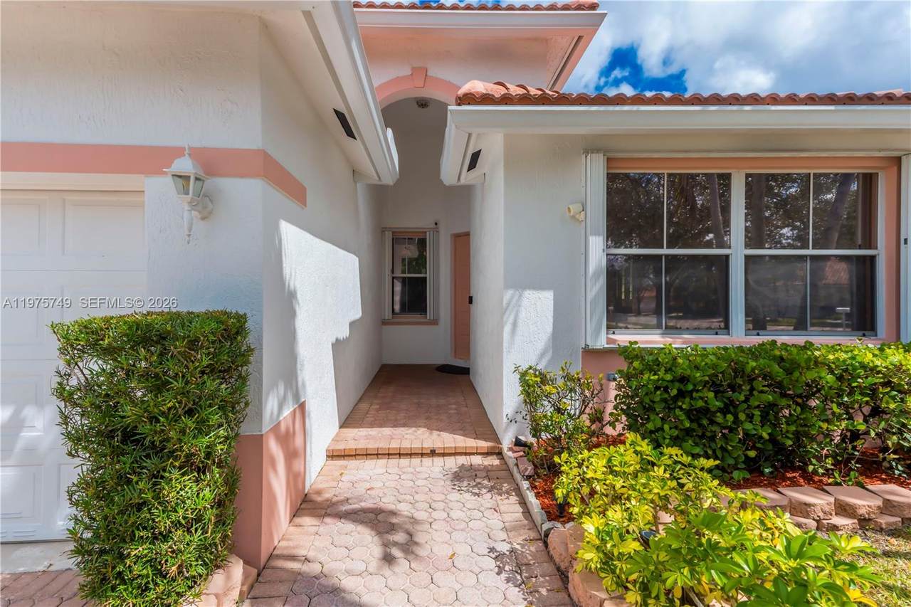 https://bt-photos.global.ssl.fastly.net/miami/1280_boomver_2_A11975749-2.jpg