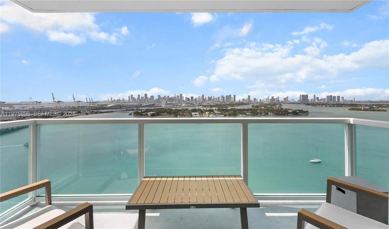 650 West Ave - Photo 1