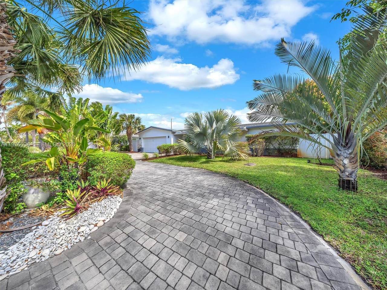 https://bt-photos.global.ssl.fastly.net/miami/1280_boomver_1_A11976036-2.jpg