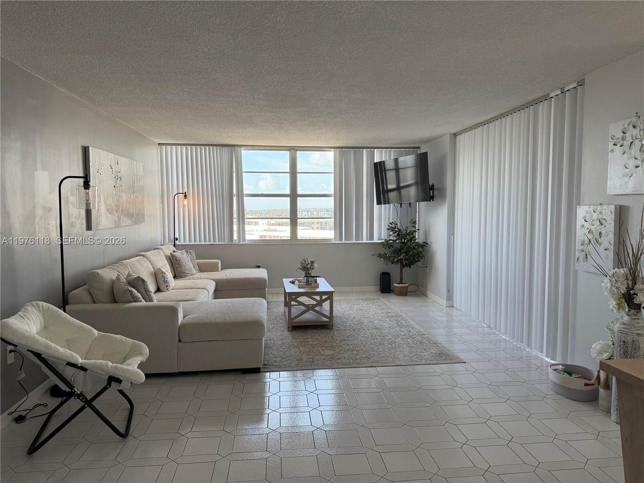https://bt-photos.global.ssl.fastly.net/miami/1280_boomver_1_A11976118-2.jpg