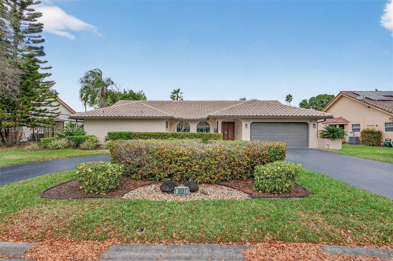 8681 53rd Ct - Photo 1
