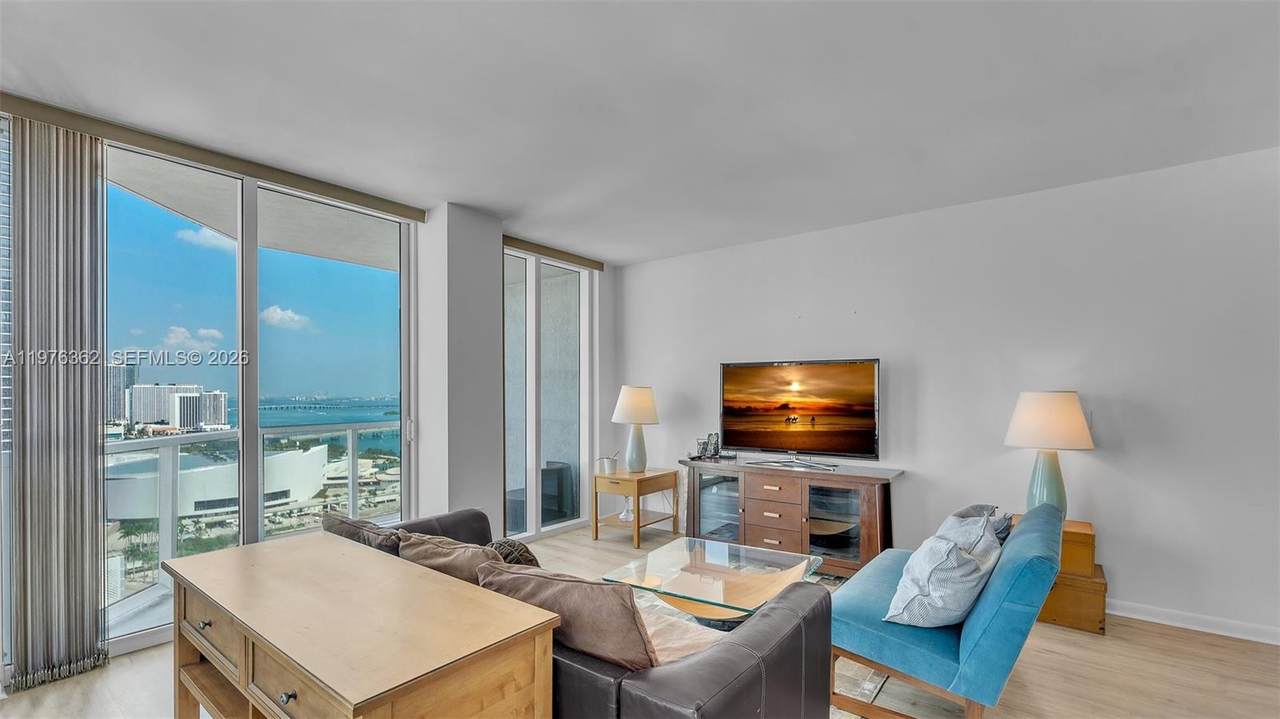 253 2nd St - Photo 1