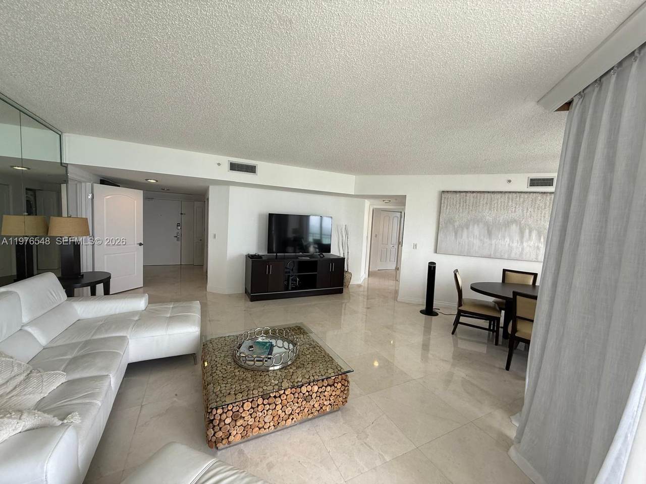 https://bt-photos.global.ssl.fastly.net/miami/1280_boomver_1_A11976548-2.jpg