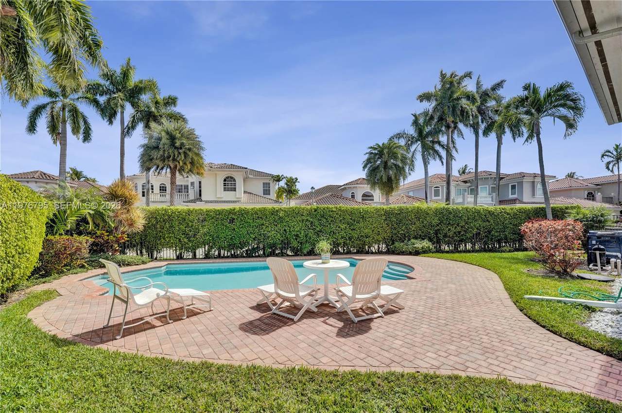 https://bt-photos.global.ssl.fastly.net/miami/1280_boomver_1_A11976795-2.jpg