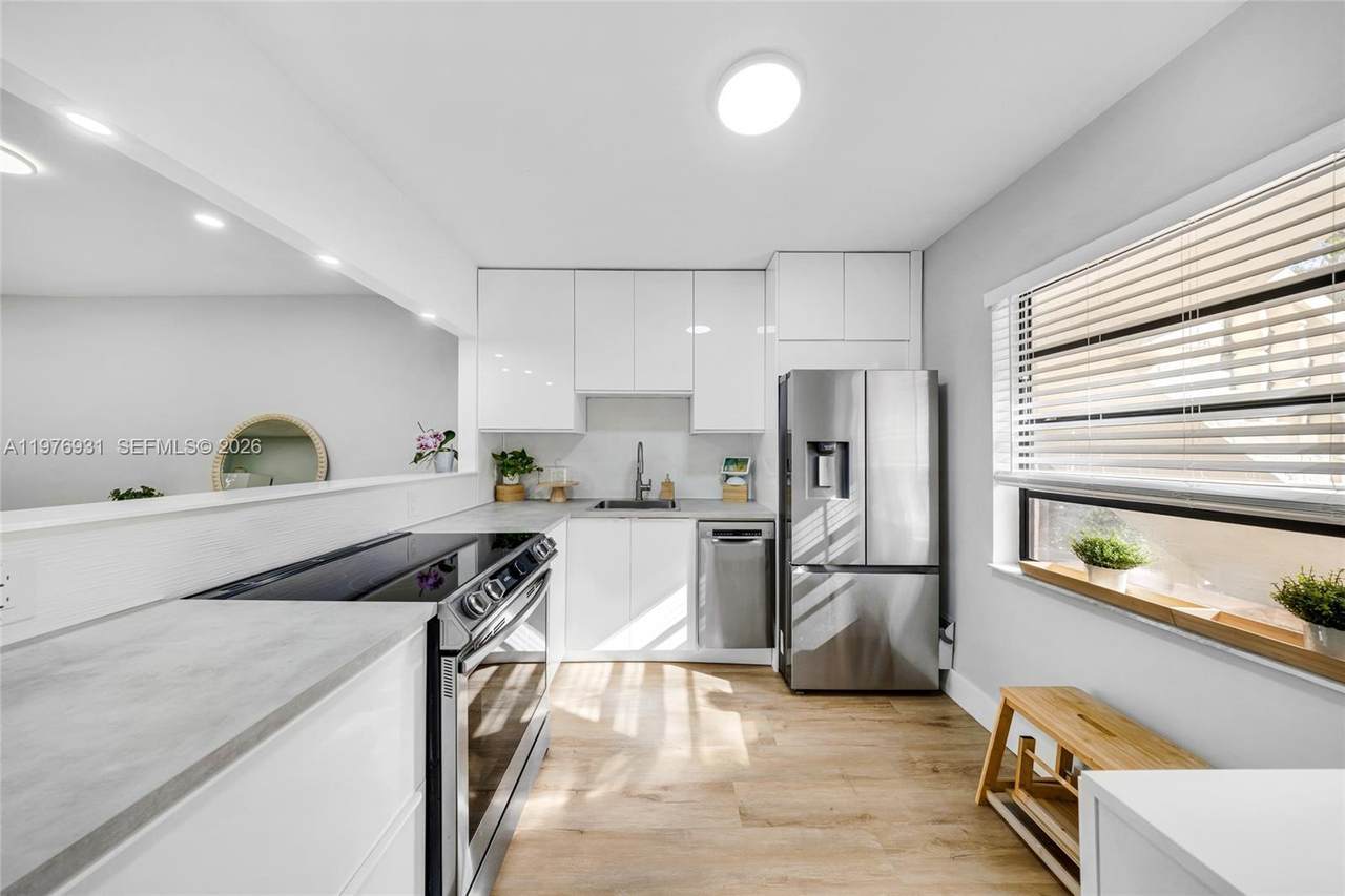 130 Cypress Rd - Photo 1