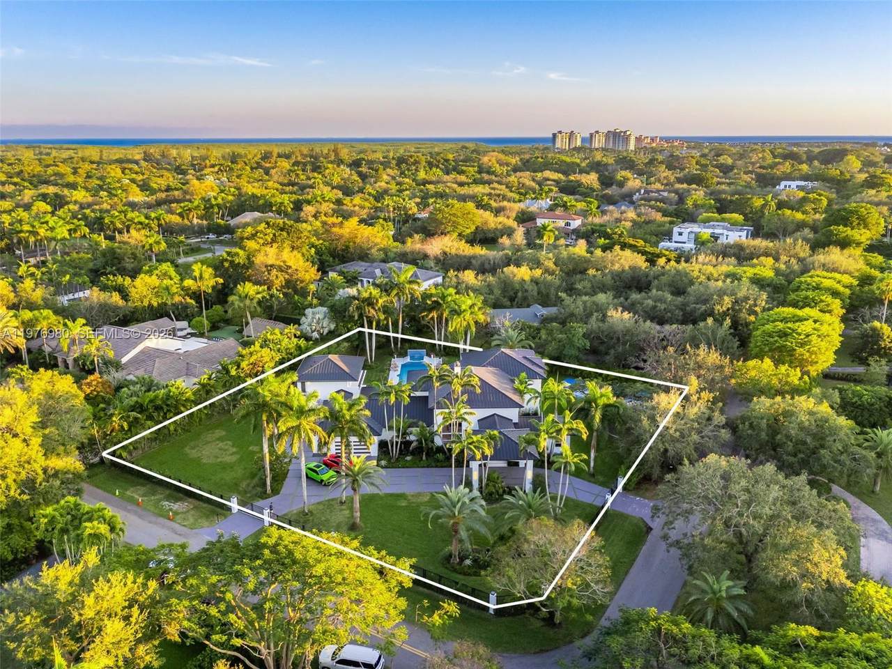 https://bt-photos.global.ssl.fastly.net/miami/1280_boomver_1_A11976980-2.jpg