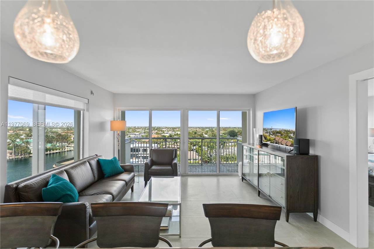 2611 Riverside Dr - Photo 1