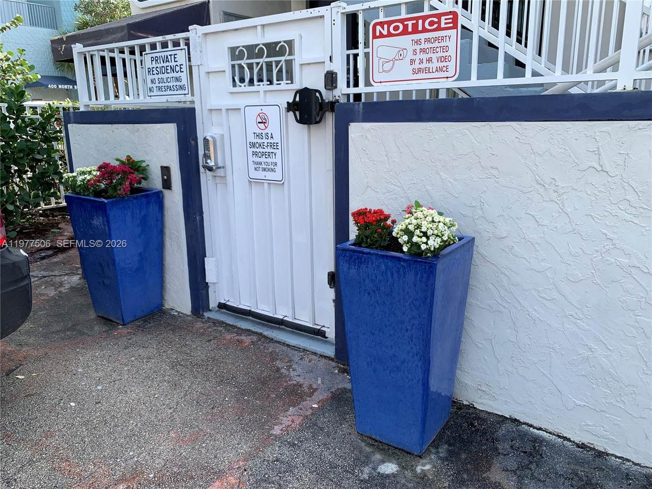 322 Taylor St - Photo 1