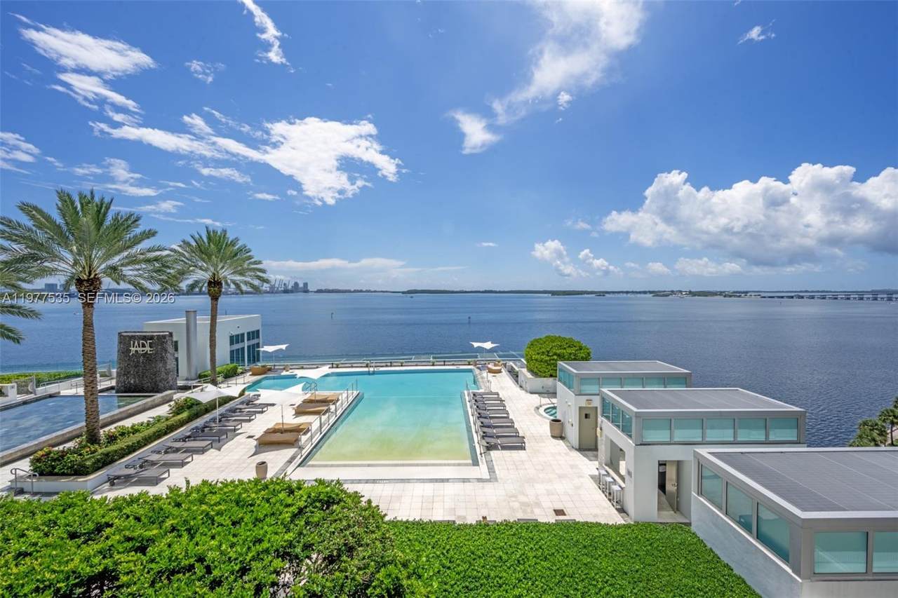 https://bt-photos.global.ssl.fastly.net/miami/1280_boomver_1_A11977535-2.jpg