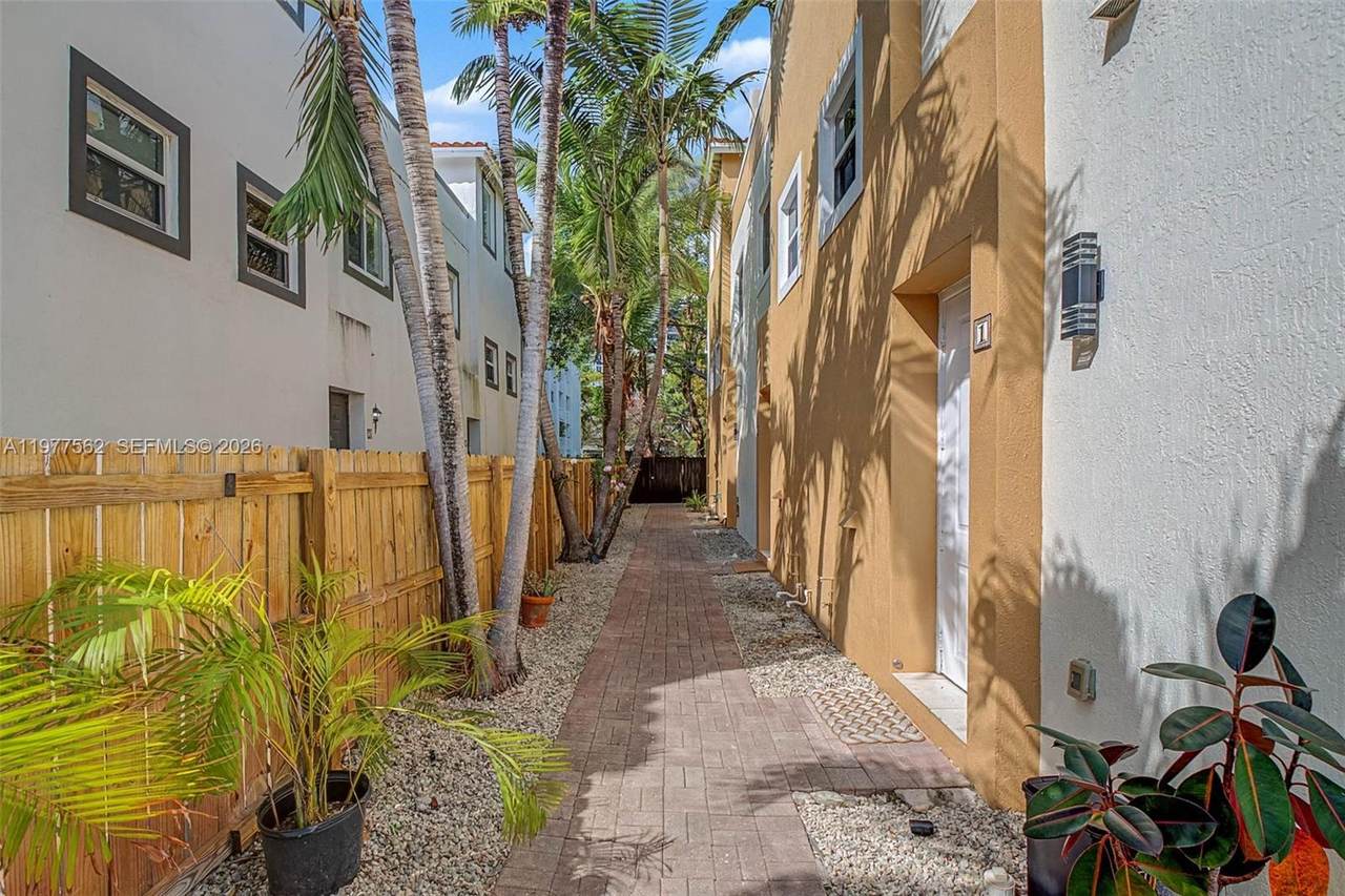https://bt-photos.global.ssl.fastly.net/miami/1280_boomver_1_A11977562-2.jpg