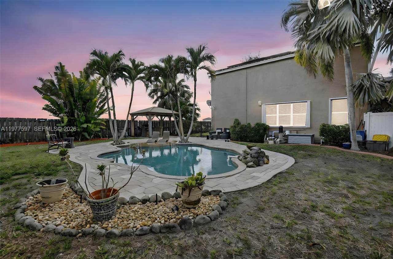 https://bt-photos.global.ssl.fastly.net/miami/1280_boomver_1_A11977597-2.jpg