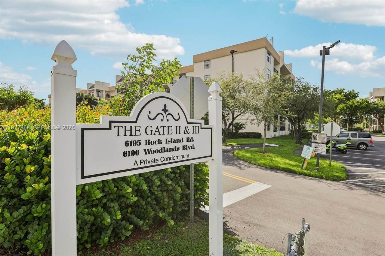 6190 Woodlands Blvd - Photo 1