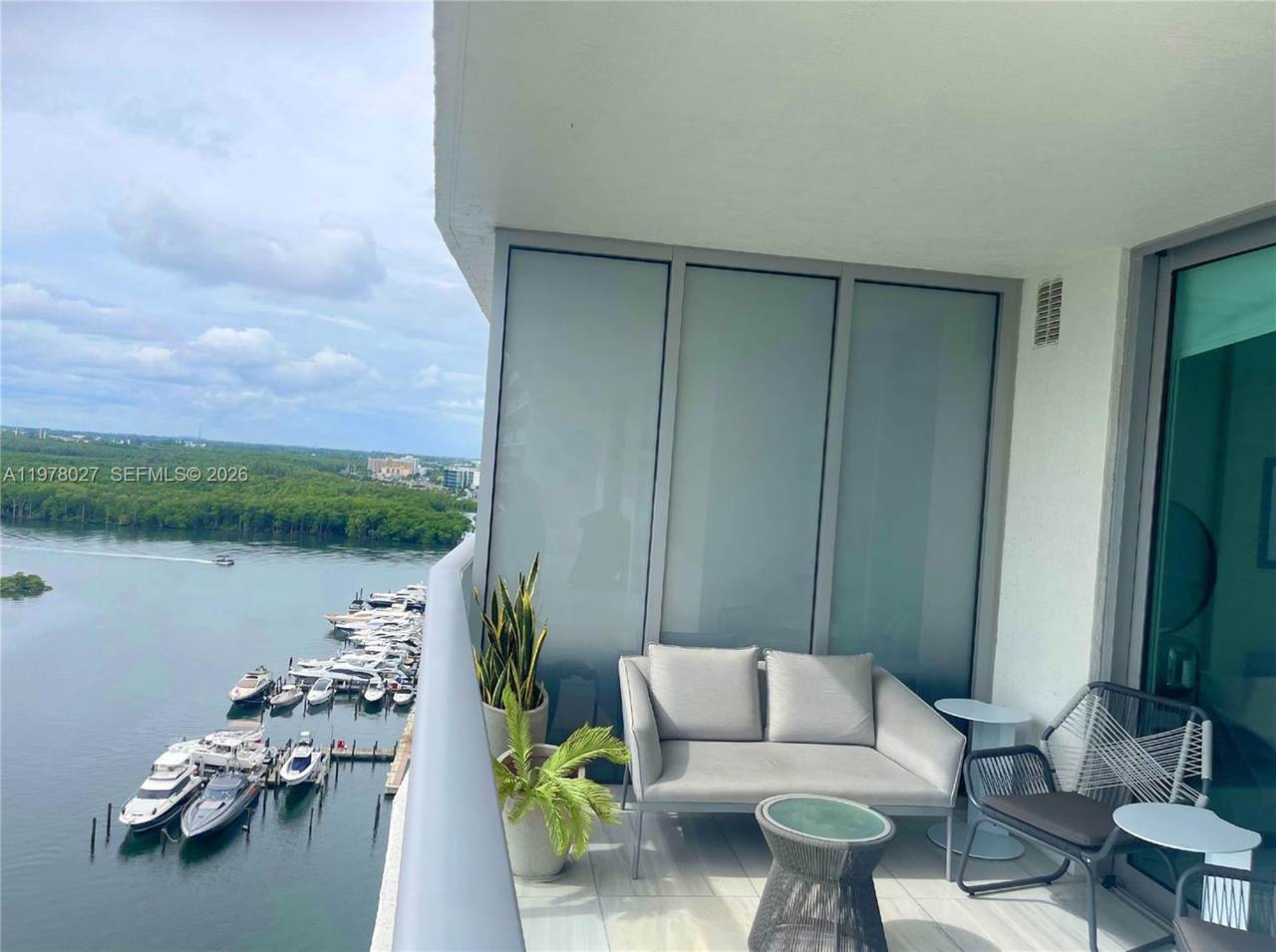 https://bt-photos.global.ssl.fastly.net/miami/1280_boomver_1_A11978027-2.jpg