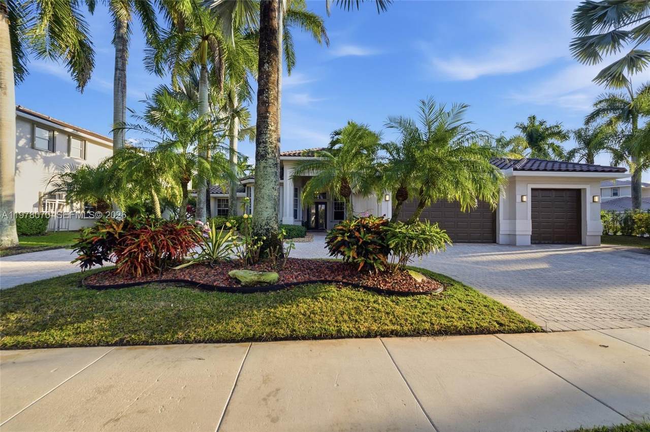 1397 Victoria Isle Dr - Photo 1