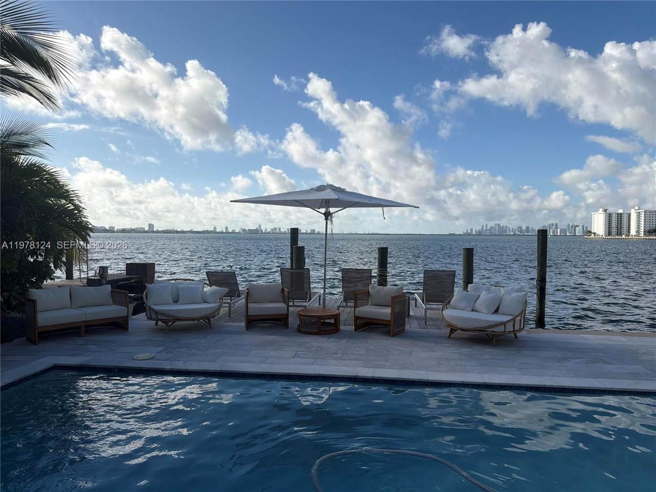 https://bt-photos.global.ssl.fastly.net/miami/1280_boomver_1_A11978124-2.jpg