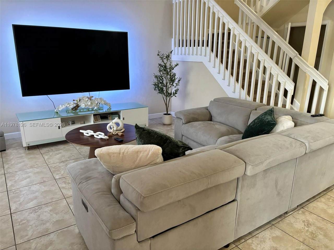 https://bt-photos.global.ssl.fastly.net/miami/1280_boomver_1_A11978126-2.jpg