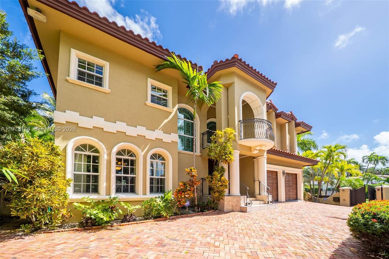 4501 Bay Rd - Photo 1