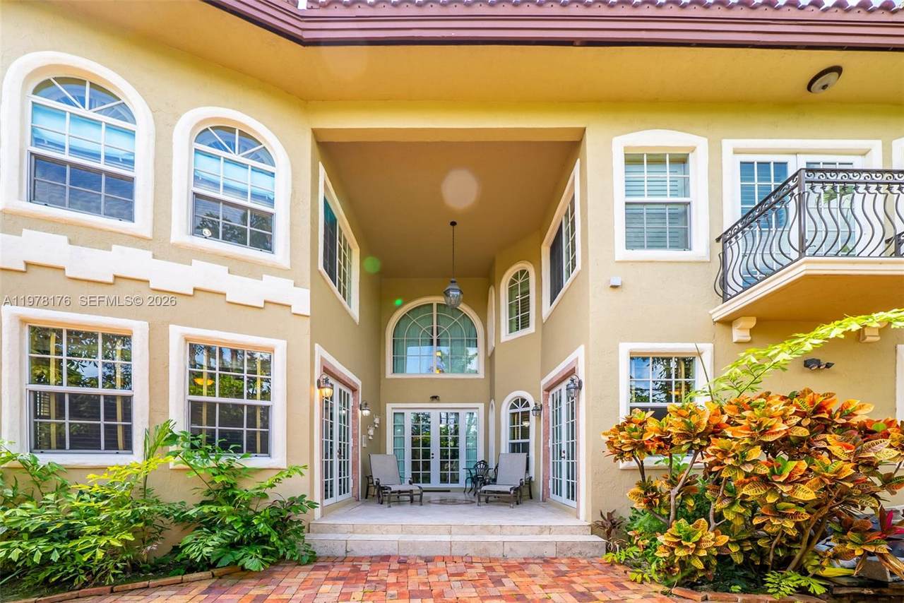 https://bt-photos.global.ssl.fastly.net/miami/1280_boomver_1_A11978176-2.jpg