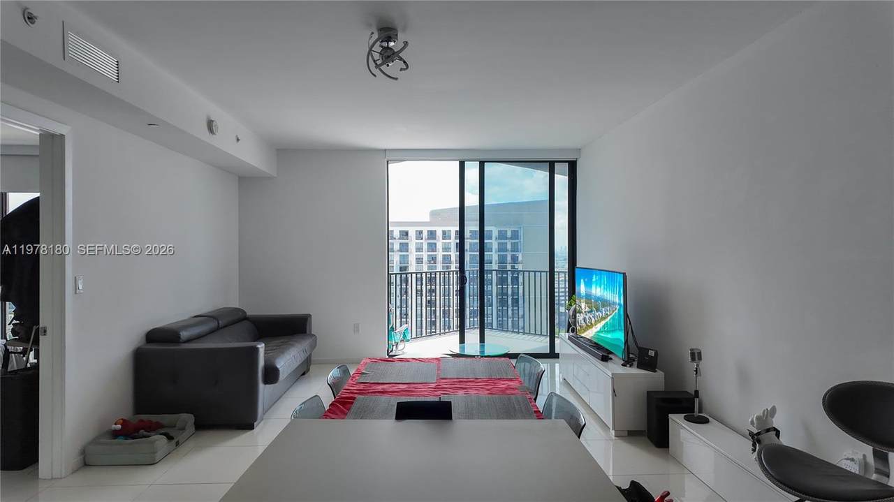 https://bt-photos.global.ssl.fastly.net/miami/1280_boomver_1_A11978180-2.jpg