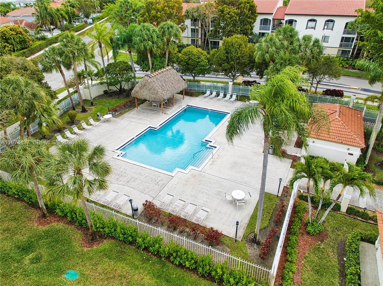 https://bt-photos.global.ssl.fastly.net/miami/1280_boomver_1_A11978437-2.jpg
