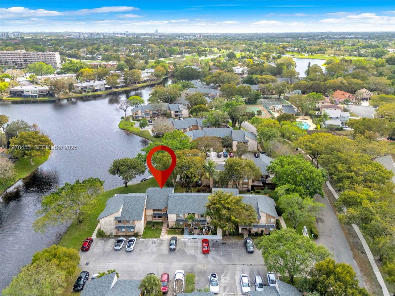 32 Wimbledon Lake Dr - Photo 1