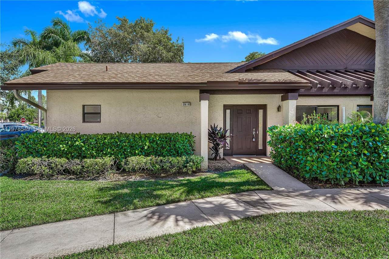 2616 Carambola Cir N - Photo 1