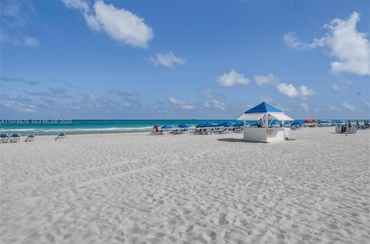 4301 Collins Ave - Photo 1