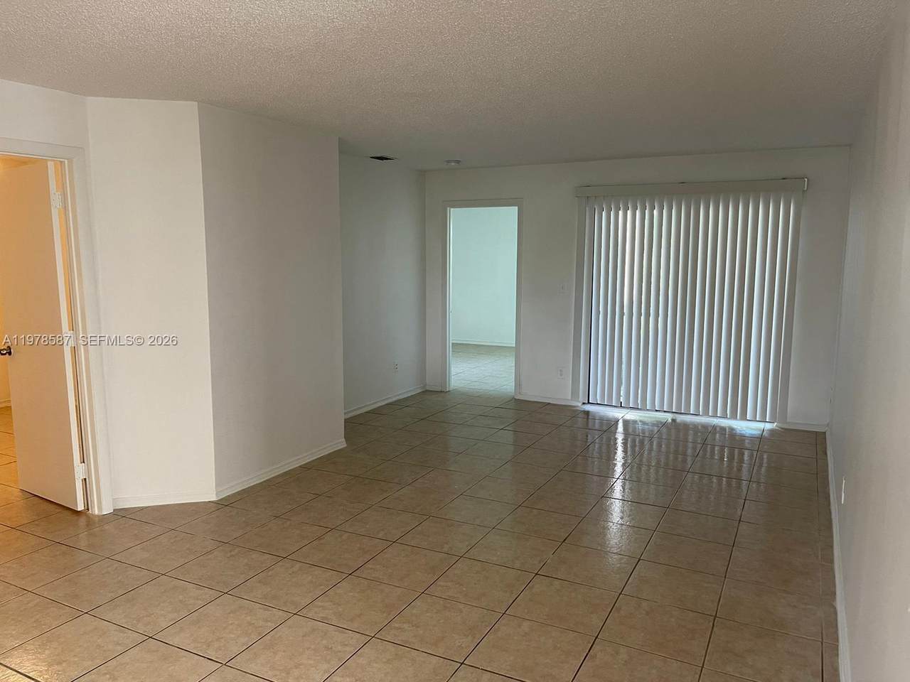 https://bt-photos.global.ssl.fastly.net/miami/1280_boomver_1_A11978587-2.jpg