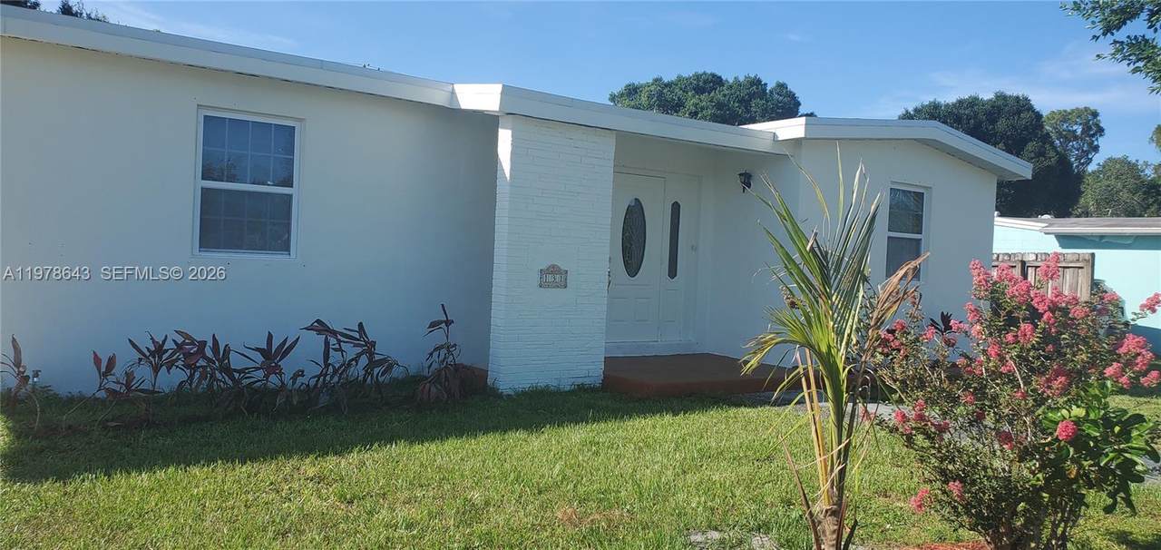 131 Serenata Ct - Photo 1