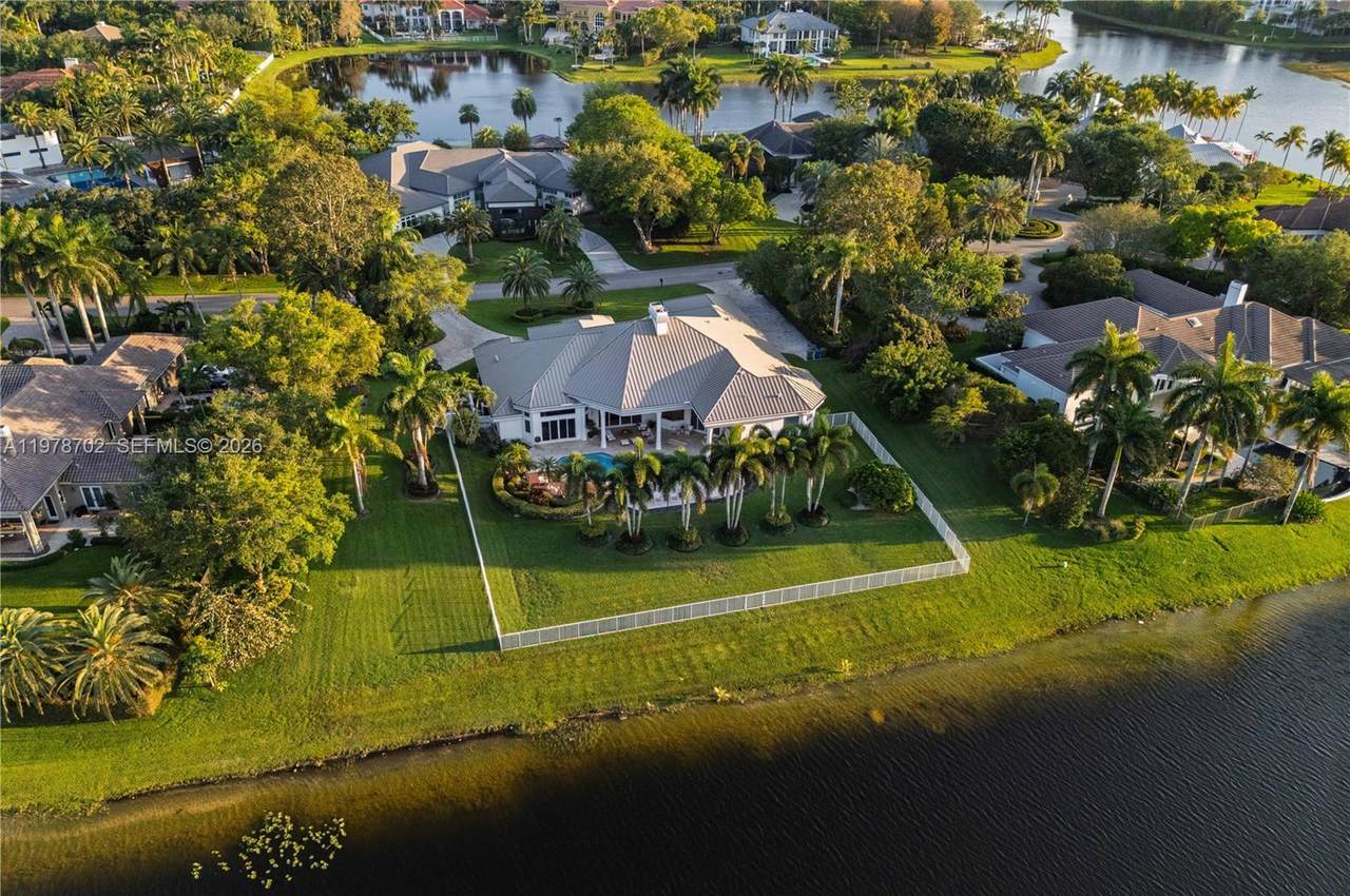 https://bt-photos.global.ssl.fastly.net/miami/1280_boomver_1_A11978702-2.jpg