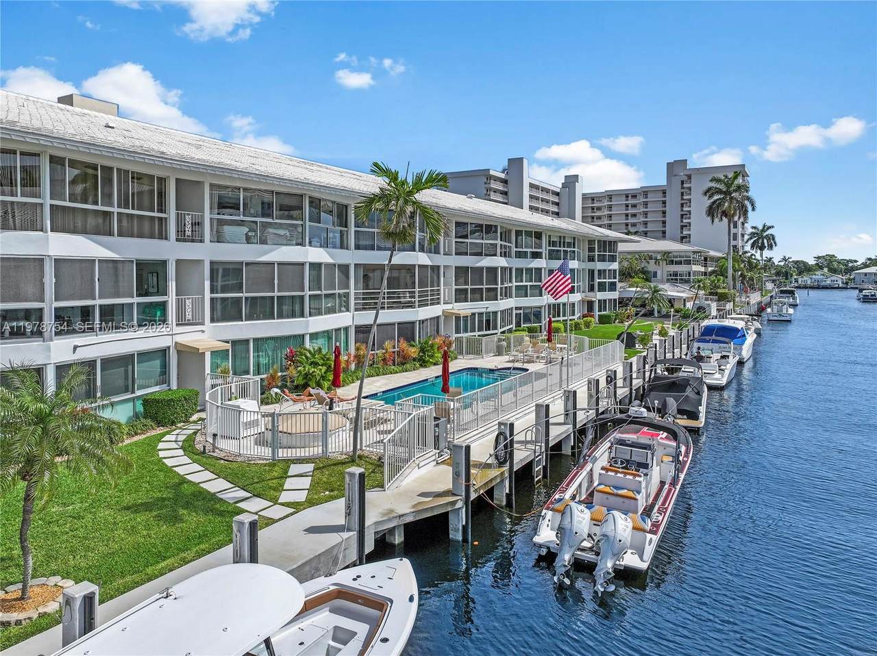 https://bt-photos.global.ssl.fastly.net/miami/1280_boomver_1_A11978754-2.jpg