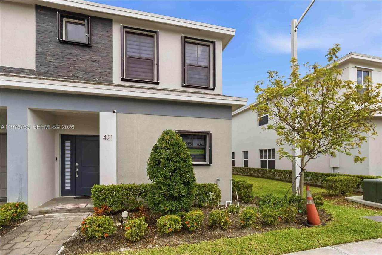 421 1st Dr - Photo 1