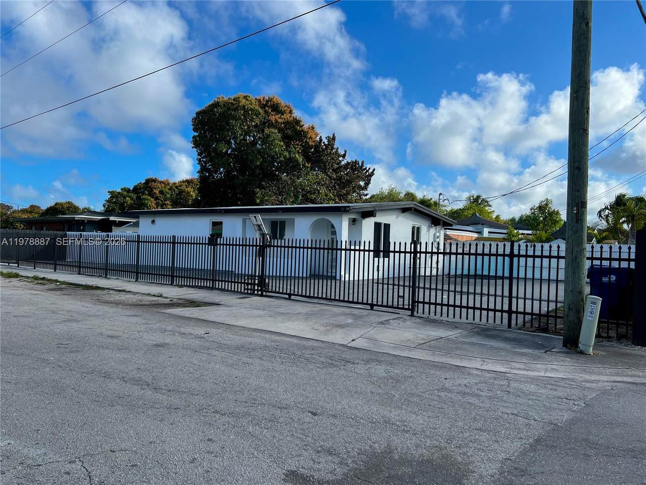 https://bt-photos.global.ssl.fastly.net/miami/1280_boomver_1_A11978887-2.jpg