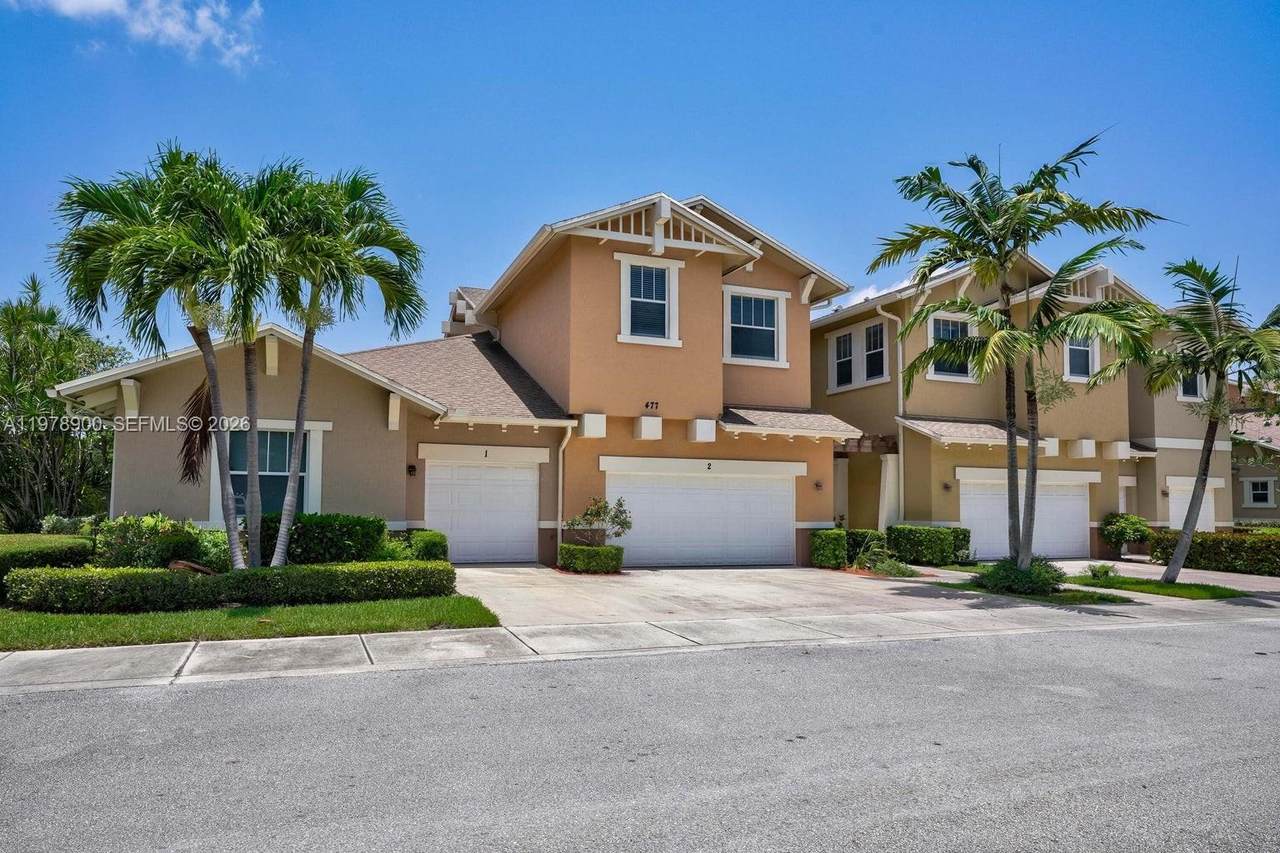 477 Pacific Grove Dr - Photo 1