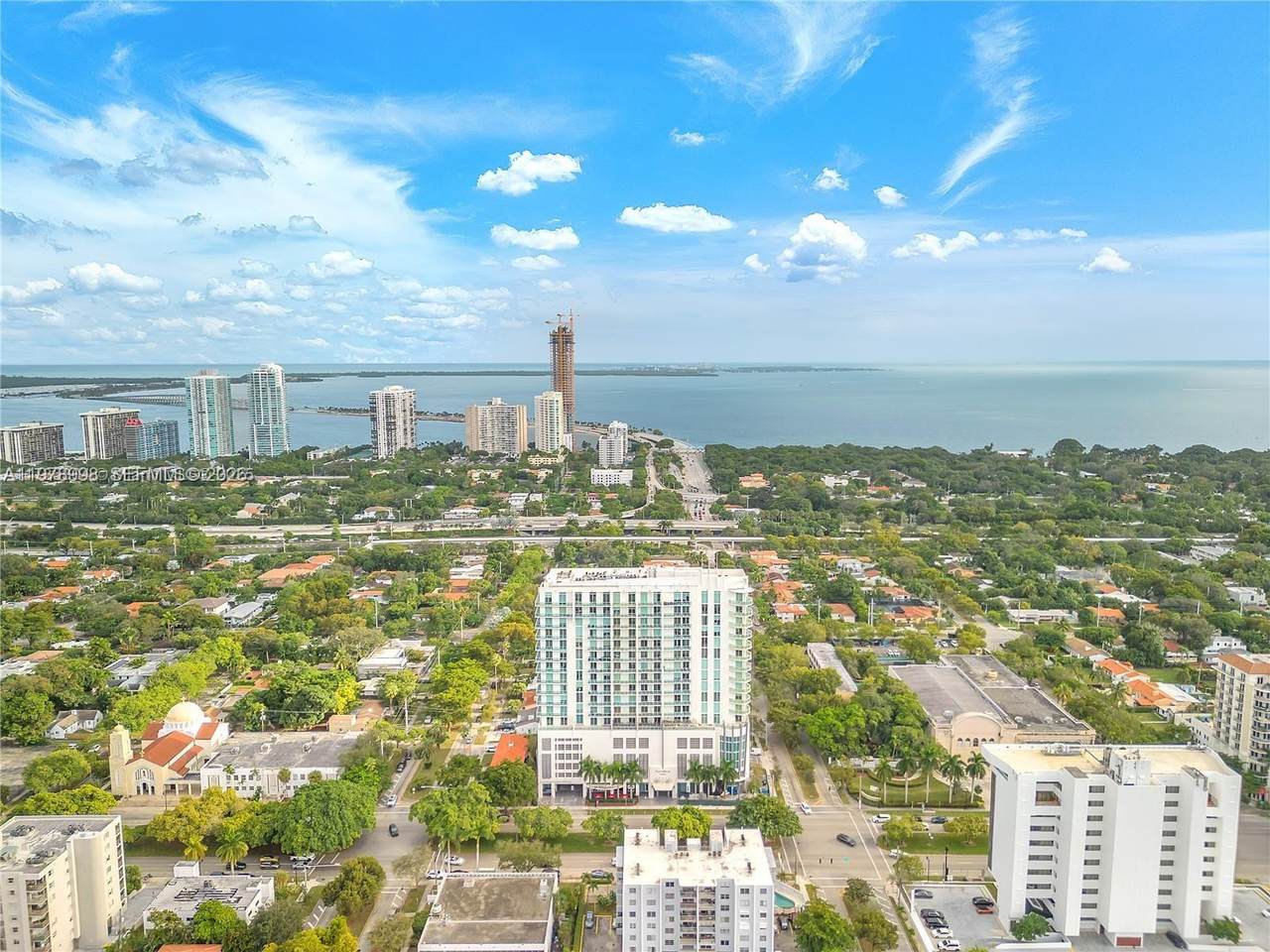 https://bt-photos.global.ssl.fastly.net/miami/1280_boomver_1_A11978998-2.jpg