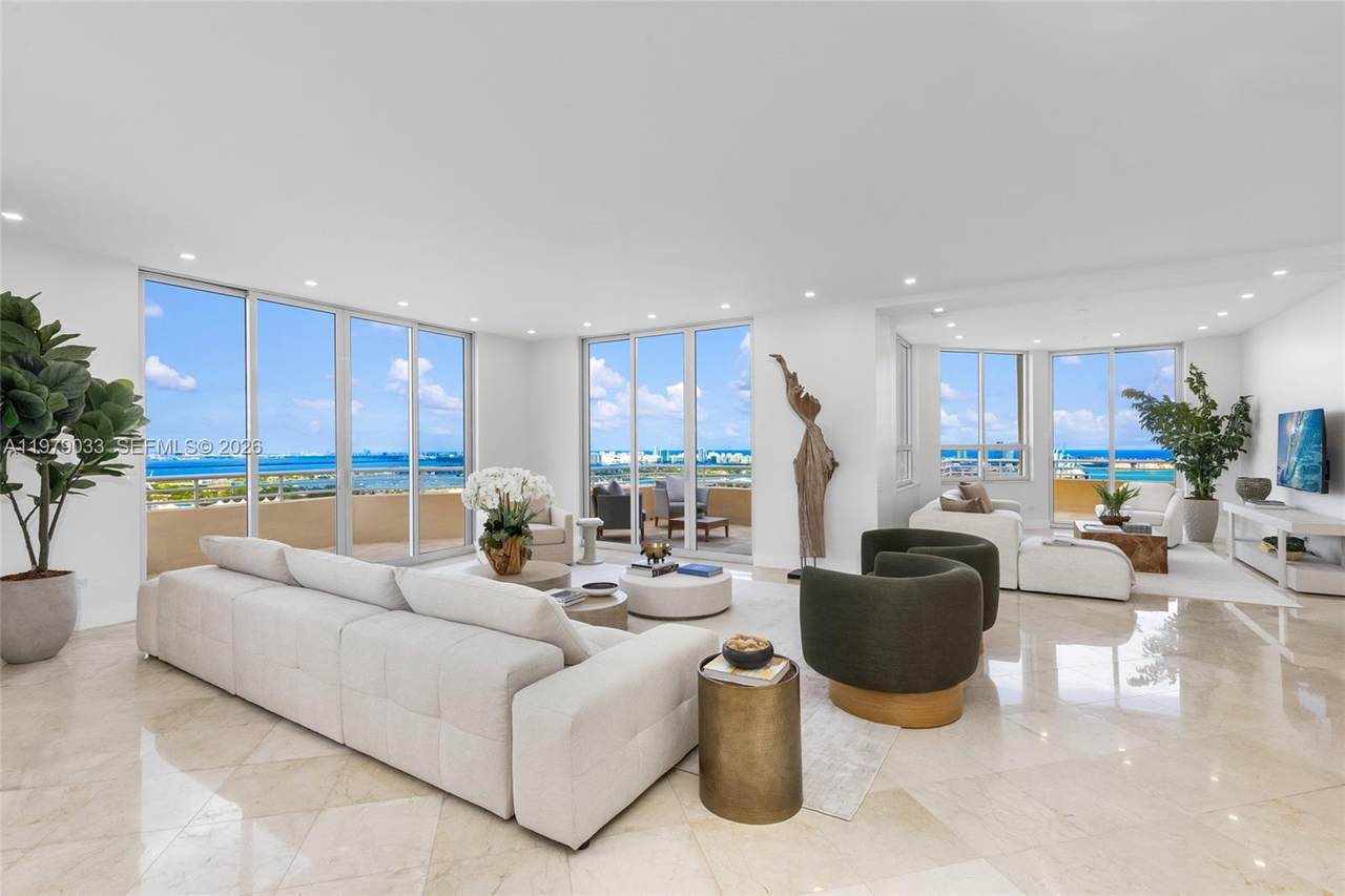 808 Brickell Key Dr - Photo 1