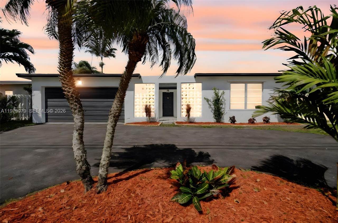 9241 Sunset Strip - Photo 1